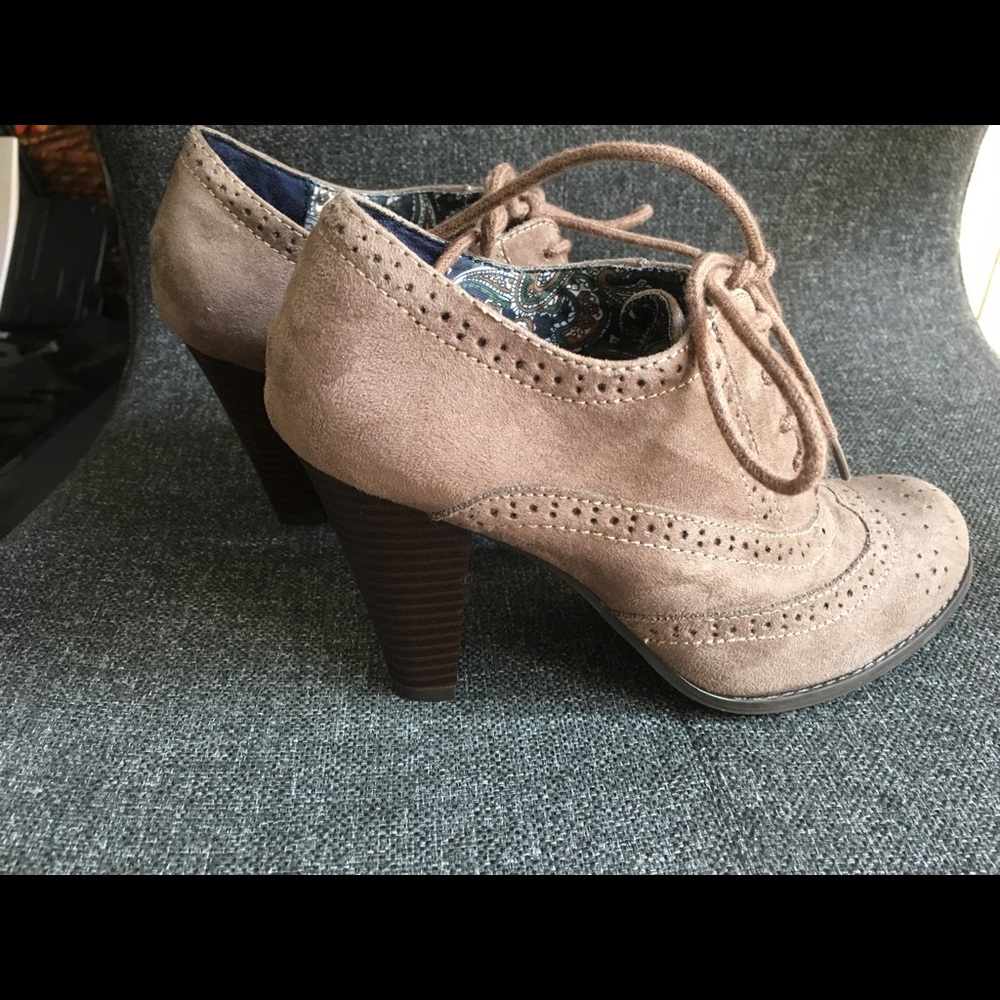 Fioni menswear style stacked heels